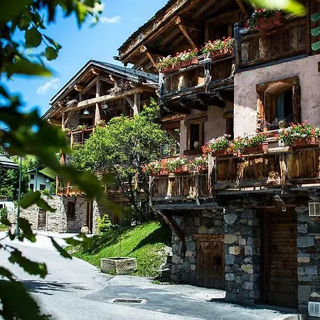 Hotel La Bouitte - Relais & Chateaux 5*